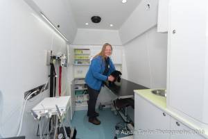 vetmobile_inside